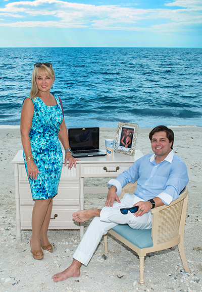 Small Beach Desk Headshot